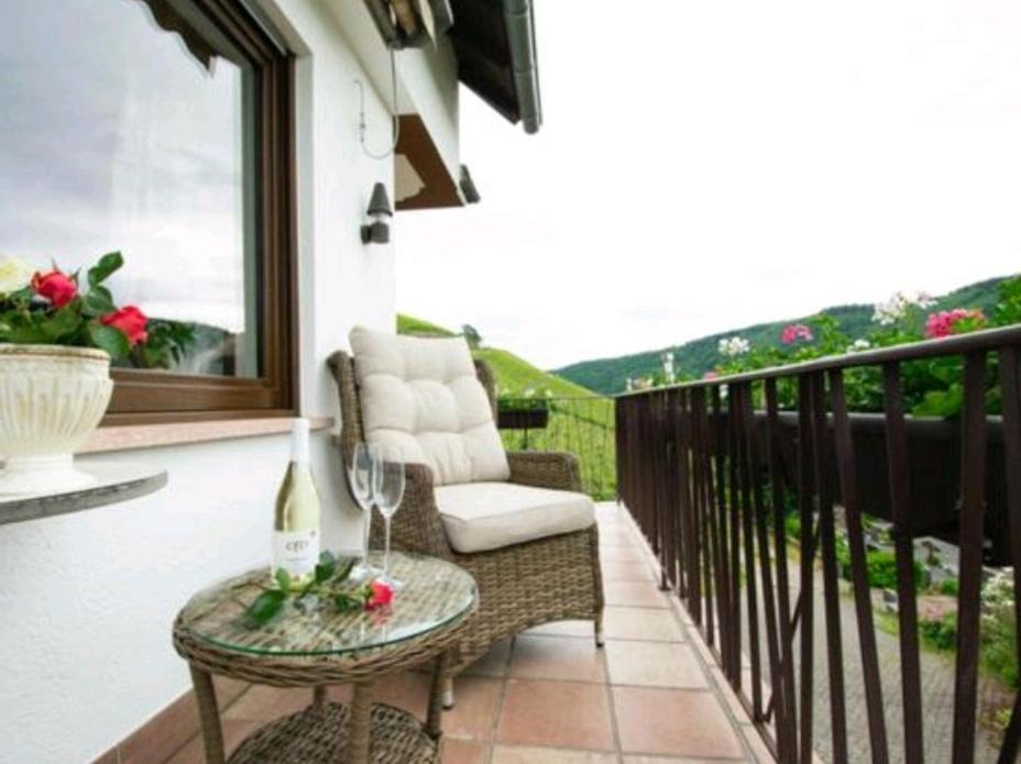 Chateau-De-La-Moselle Kinheim Esterno foto